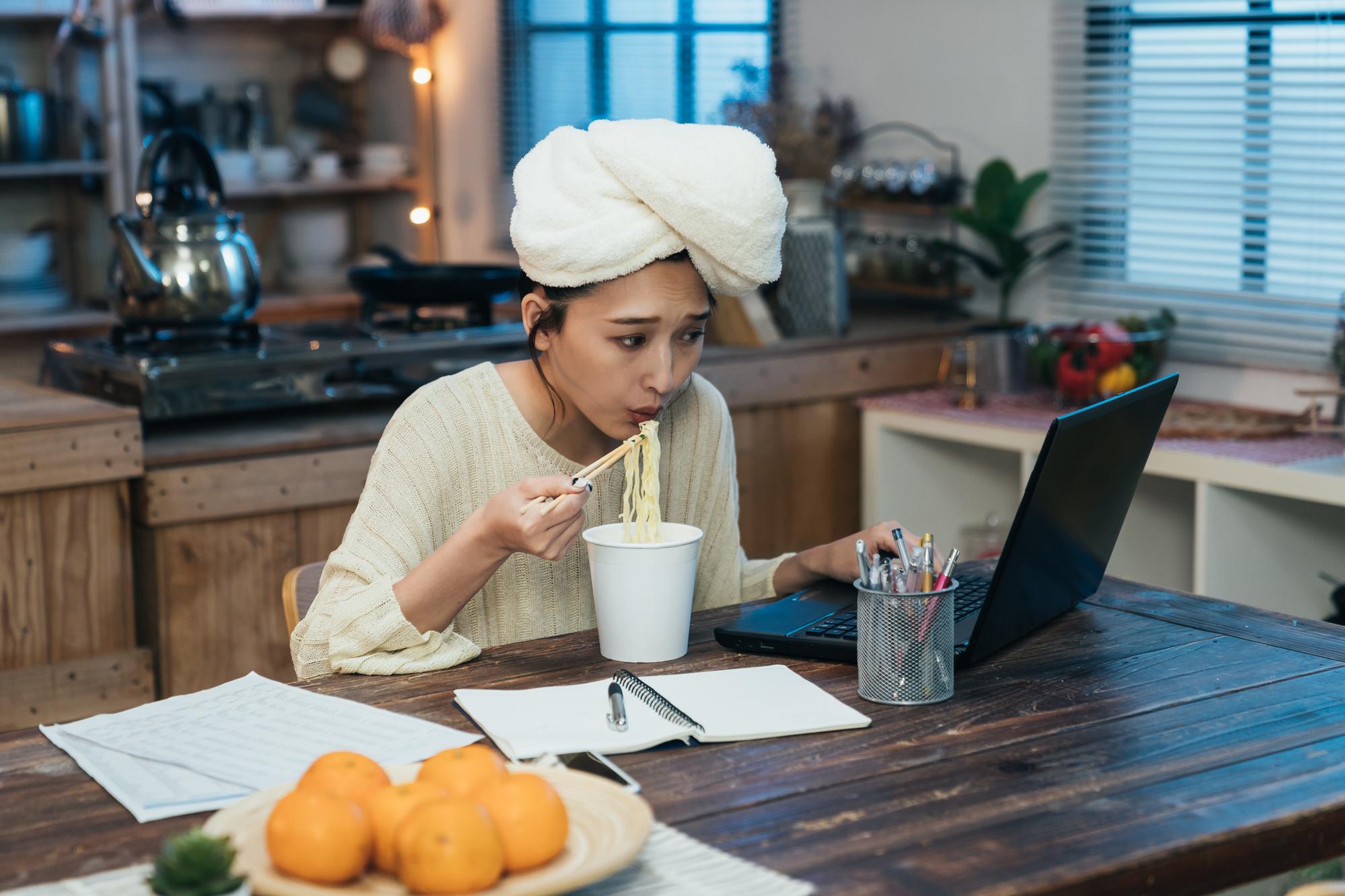 Student cooking remotely following a lesson